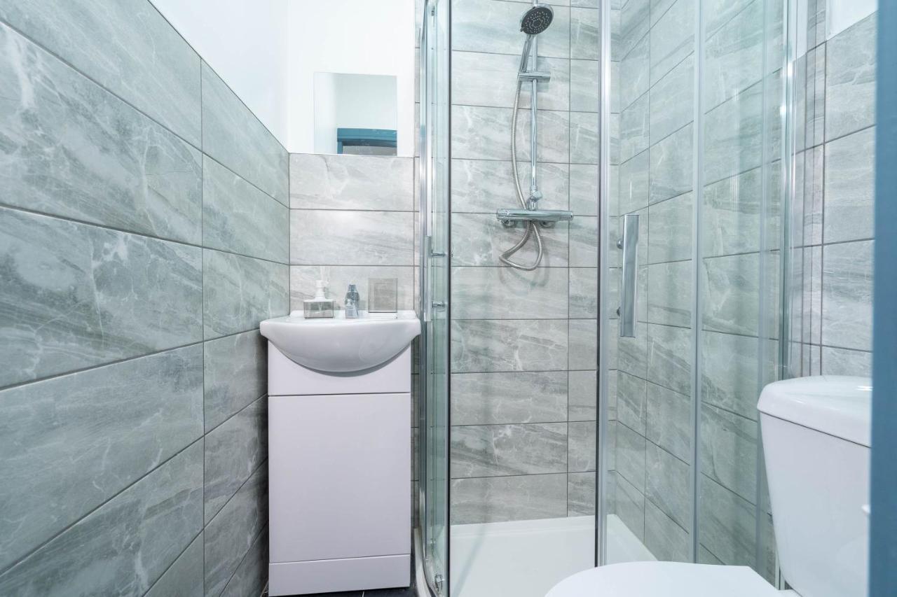 Appartement Trendy Studio In Vibrant West Midlands à Birmingham Extérieur photo