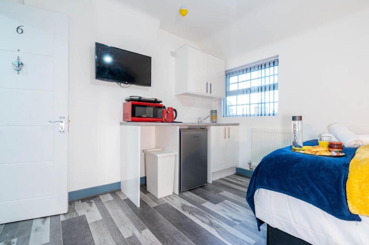Appartement Trendy Studio In Vibrant West Midlands à Birmingham Extérieur photo